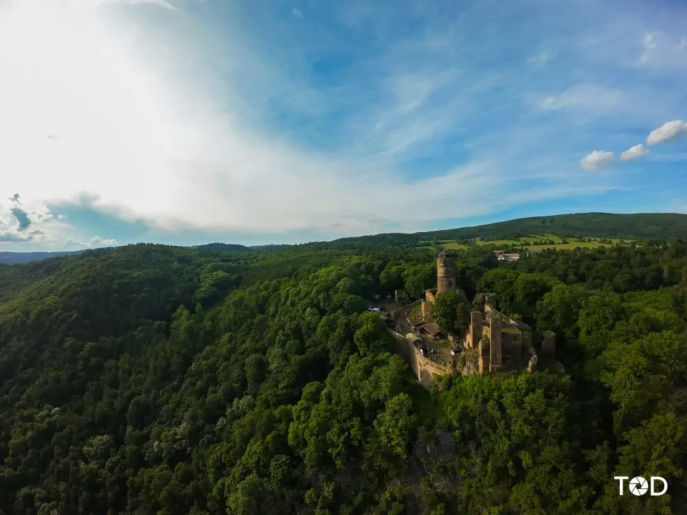 rising castle (carbon based lifeforms)